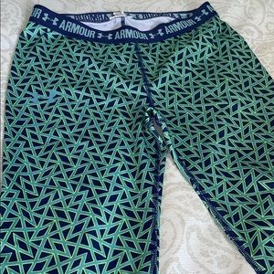 Youth under armor capris